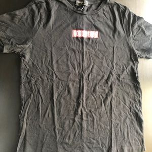 Forever 21 Mens Black T shirt- Size Large